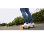 未來(lái)的汽車(chē)可以放進(jìn)背包就是如此便捷輕巧